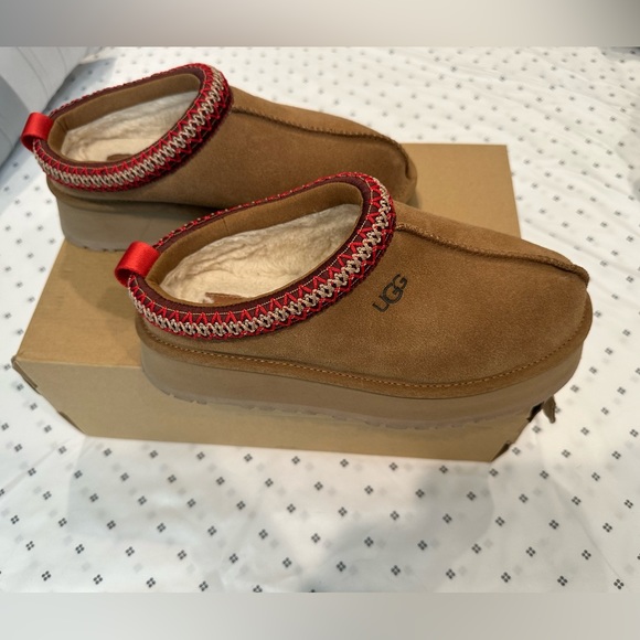Authentic Ugg platform Tazz slippers - Picture 3 of 8
